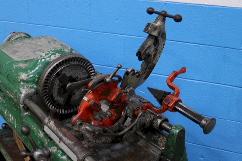 RIDGID MODEL #535 PORTABLE THREADING MACHINE: STOCK #73512