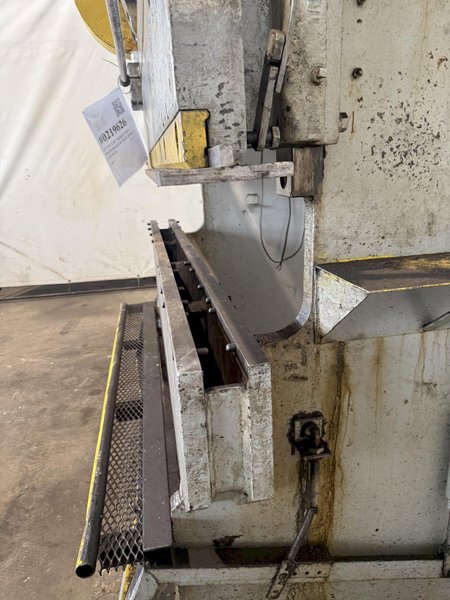 45 TON X 66" VERSON 2050 PRESS BRAKE W/ DIES. STOCK # 0219626.