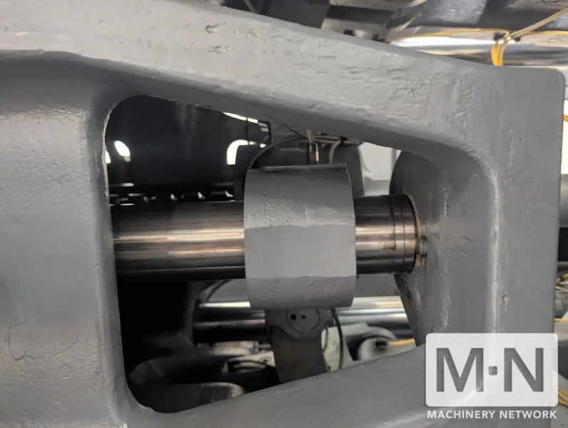 200 TON 15 OZ TOSHIBA MODEL EC200SXV50-8B ELECTRIC INJECTION MOLDING MACHINE MFG 2010