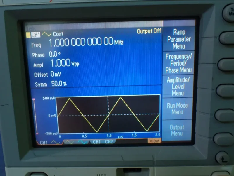 TEKTRONIX DUAL CHANNEL ARBITRARY / FUNCTION  -  AFG3102