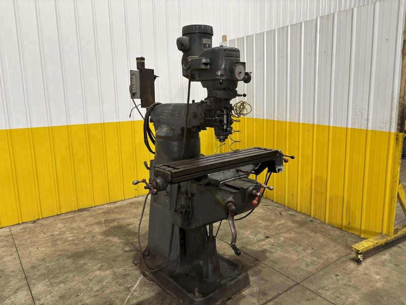 1.5 HP BRIDGEPORT RAM TYPE VERTICAL MILL: STOCK #22881