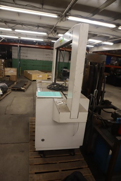 Dynaric Inc Model DF-11 Semi-Auto Strapping Machine- Auction Item