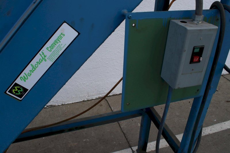 WARDCRAFT INCLINED CHIP CONVEYOR: STOCK #76350