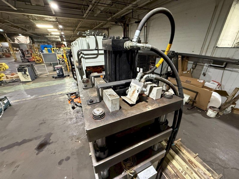 AIM 35* Ton Hydraulic Press USED