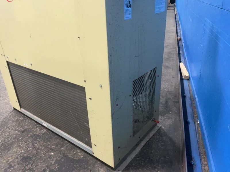 INGERSOLL RAND 9  HP REFRIGERATED COMPRESSED AIR DRYER  -  D2720INA400