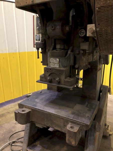 60 TON L &amp; J MODEL #60 OBI FLYWHEL PRESS, 4&quot; STROKE: STOCK #15363
