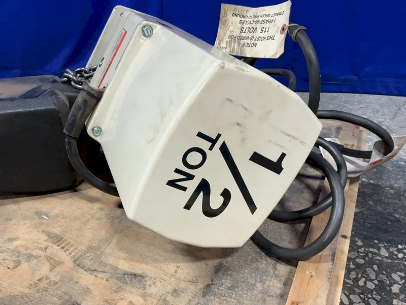 COFFING 8.4/4.2 AMPS 1/2 TON CHIAN HOIST   -  JLC1016 1 LCX