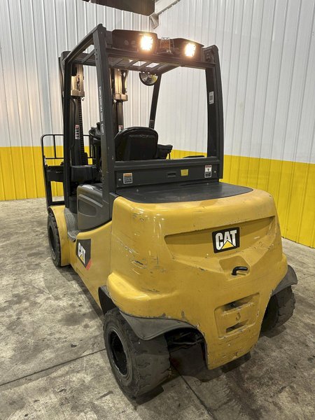 11,000 LBS CAT MODEL #2ET11000 ELECTRIC FORKLIFT, NEW 2019: STOCK #22687