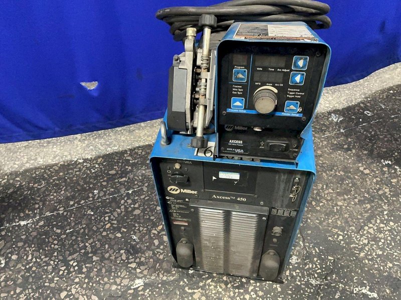 Miller  450 A Welder  - Axcess 450
