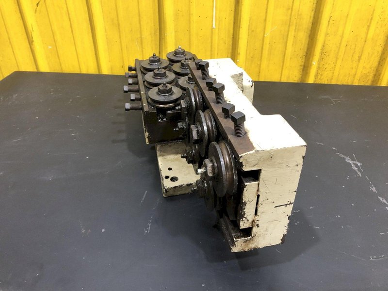 2-1/2&quot; X 12 DOUBLE PLANE ROLL STEEL WIRE COIL STRAIGTENER: STOCK #18870