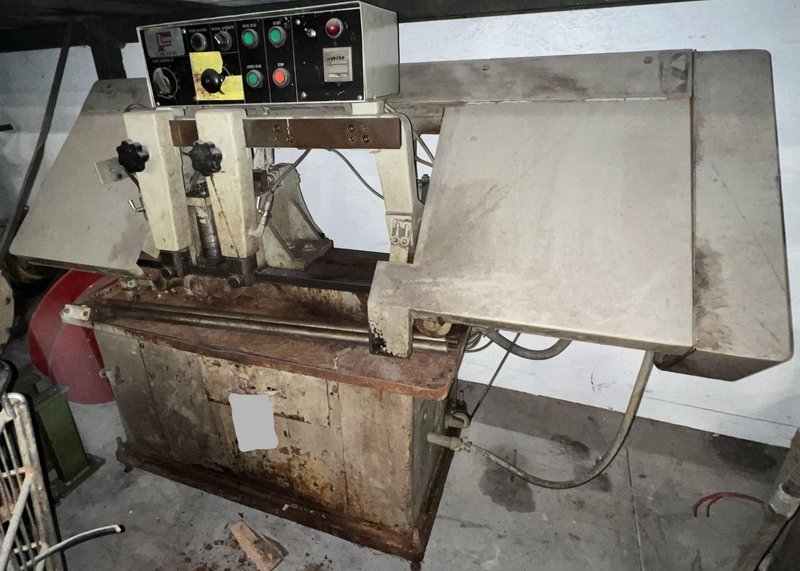 LIAN FENG AUTOMATIC HORIZONTAL SAW. STOCK # 1271923.