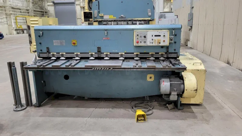 1986 AMADA M-2060 | Shears, Power Squaring (In)