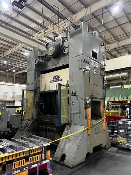 300 TON DANLY SE2-300-84-48 SSDC STAMPING PRESS. STOCK # 0956823.