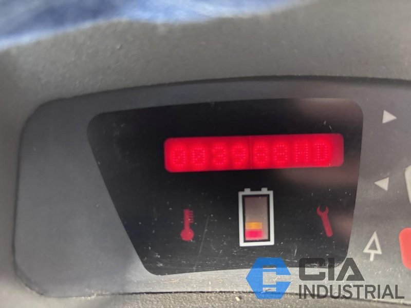 2020 - 3,500 LB. RAYMOND MODEL 425-C35TT STAND-UP ELECTRIC FORKLIFT