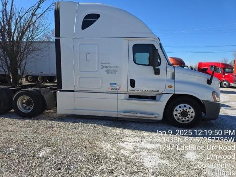 Freightliner Cascadia 125 Sleeper Truck – 2015