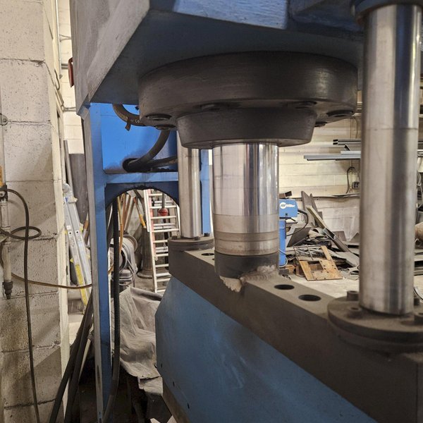 100 TON HPB-1010 HYDRAULIC PRESS. STOCK # 0560925.