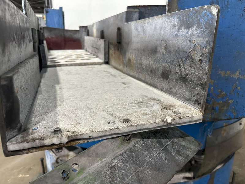 12 C.U. F.T  VL/RAMPE SB-12-CWC VIBRATORY FINISHER. STOCK # 0151824.