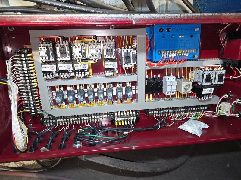 12&quot; X 24&quot; ACER MDOEL #AGS-1224-AHD 3 AXIS HYDRAULIC HORIZONTAL SURFACE GRINDER: STOCK #23197