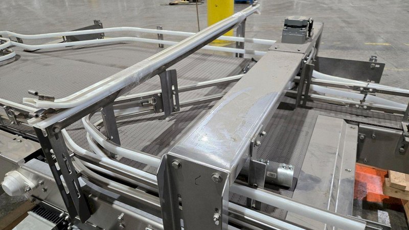 CONTAINER HANDLING SYSTEMS RECIRCULATING ACCUMULATION TABLE/CONVEYOR LINE USED