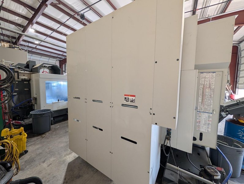 Haas UMC-750 5-Axis UMC, 2023 – 15,000 RPM Spindle, Chip Conveyor, Rigid Tapping