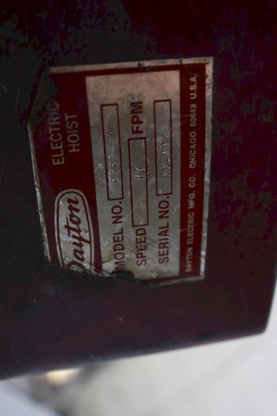 1 TON DAYTON HOIST: STOCK #74159