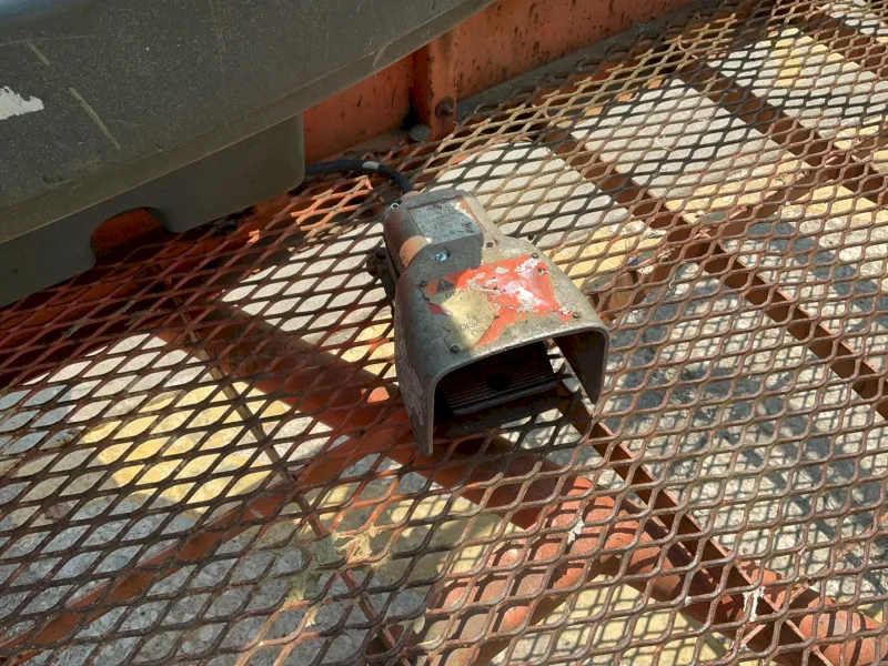 JLG INDUSTRIES 1000 LBS PROPANE TELESCOPING MAN LIFT   -  800A