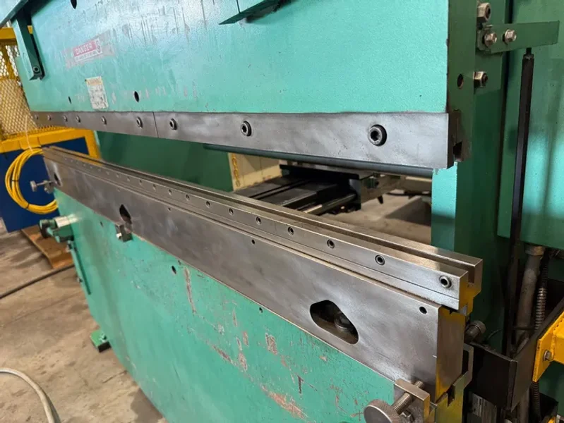 PIRANHA #3506  6’ x 35 Ton Hydraulic Press Brake &amp; CNC Back Gauge USA #7982