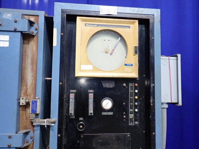 BLUE M 1100°F ELECTRIC OVEN  -  IGF-7780PRE