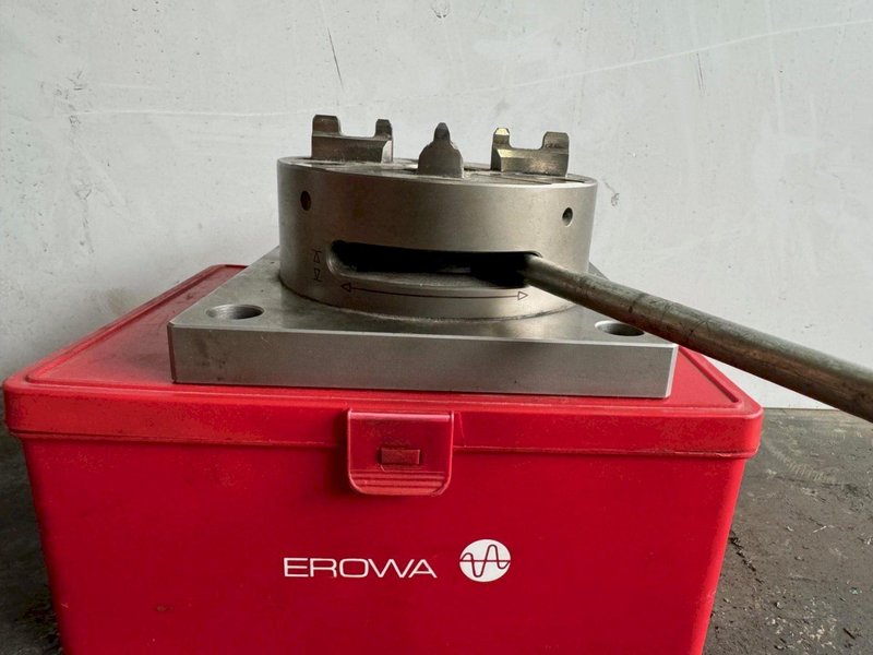 EROWA ER-038824 QUICKCHUCK 100P WITH BASE PLATE