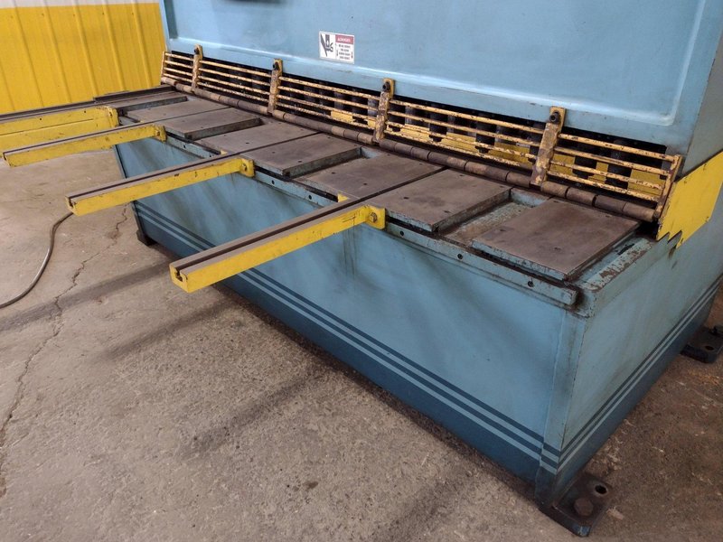 8&#039; x 1/4&quot; MASTER-FAB MODEL #SSB250-8 HYDRAULIC SHEAR: STOCK #18844