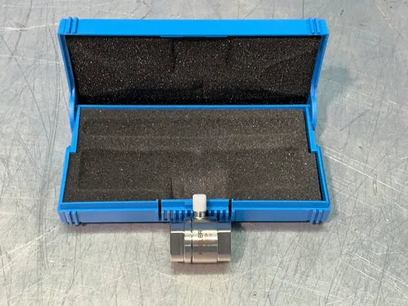 KISTLER MAXYMOS BL PROCESS MONITORING SYSTEM WITH 9323A FORCE SENSOR  -  5867B0000