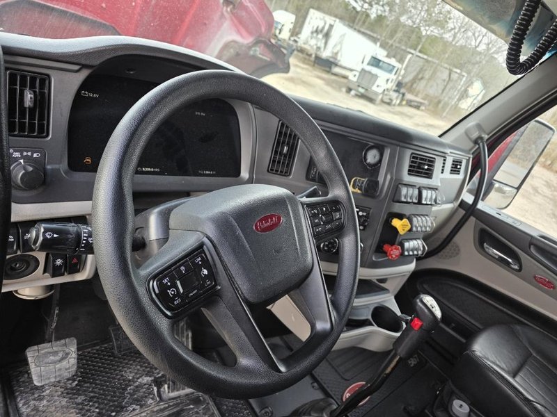 2022 Peterbilt 567 804181