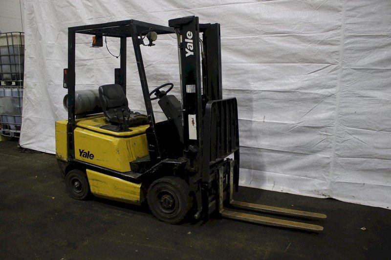 4,000 LBS YALE PROPANE FORKLIFT: STOCK #75781