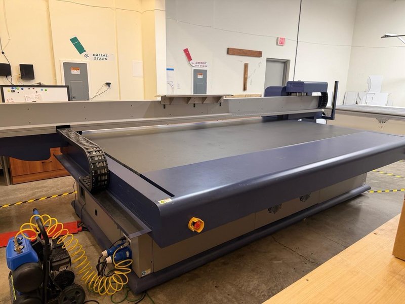 5′ x 10′ Vanguard VKL300D Flatbed LED UV Printer, 2021 –  High-Speed Performance, Kyocera Print Heads