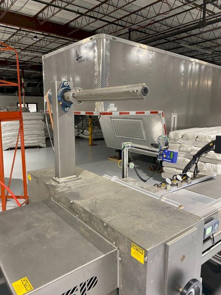 System Packaging 900-24 3B Labeler, 2020 – Weber Box Label Printer/Applicator Model: 5300 L.H. DOM, 1 Pallet of Cold Seal Material Included **Pre-Removal Pricing**