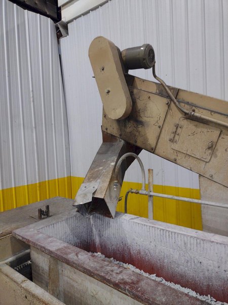 17 CUBIC FT ALMCO MODEL #V-16TF TUB TYPE VIBRATORY FINISHER W/ CONVEYOR LOAD &amp; SHAKER TABLE: YOBRO #25321