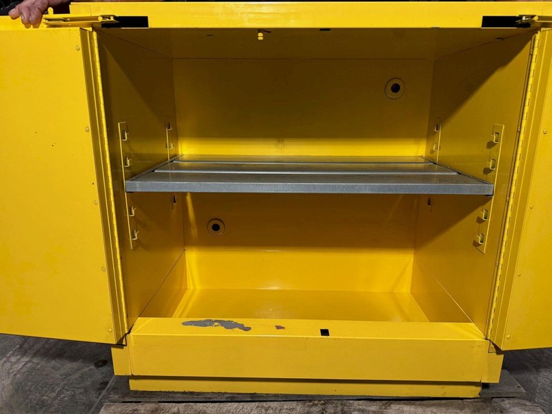 Justrite Flammable Storage Cabinet, Model 25732, 22 Gallon, Self-Close Doors, Nice
