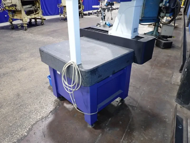 MITUTOYO 32" X 25" CMM  -  CRYSTA-PLUS M443