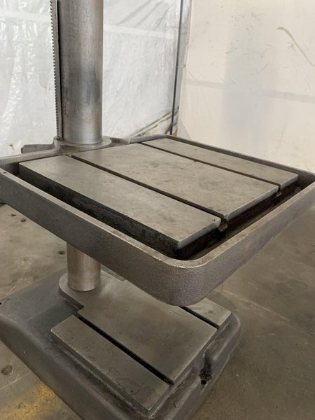 20" CLAUSING 2277 VARIABLE SPEED DRILL PRESS. STOCK # 0679924