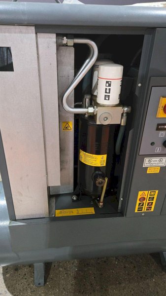 ATLAS COPCO GX4FF 5HP Rotary Compressor w/ Refrigerated Air Dryer USED