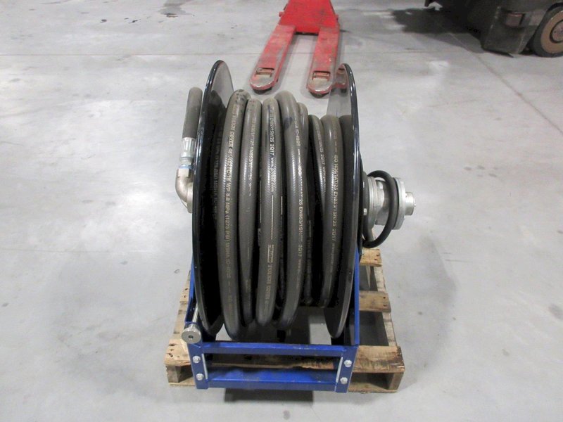 Graco XD Series Air Powered Rewind Hose Reel with Parker 1" 1275 psi Hose- Auction Item