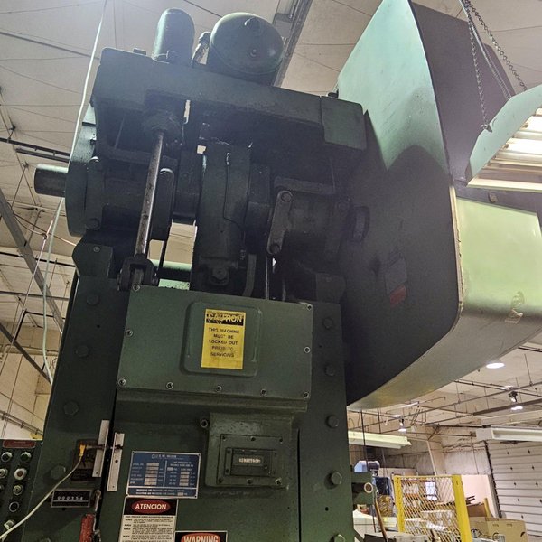 110 TON BLISS C-110 OBI PRESS W/ CWP SMX-24 SERVO FEEDER. STOCK # 1005125.