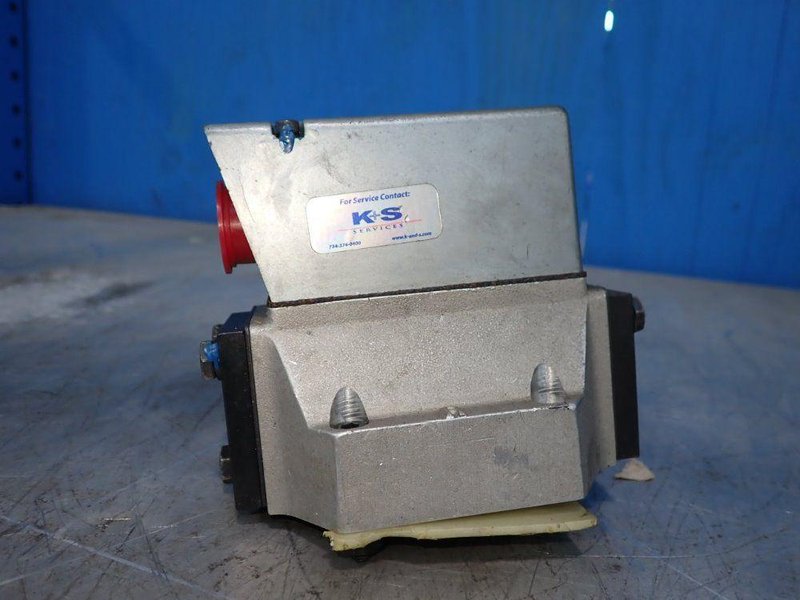 MOOG VALVE  -  062-321