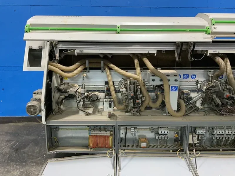 POLYMAC SINGLE-SIDED AUTOMATIC EDGEBANDER  -  AKRON 855