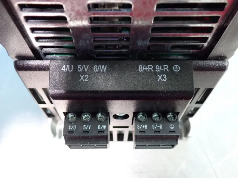 SEW EURODRIVE 4 HP MOVIDRIVE B INVERTER  -  MDX61B0030-5A3-4-00