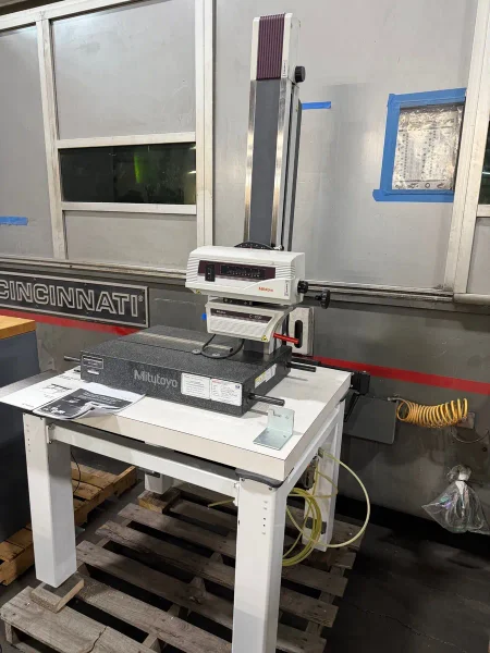Used Mitutoyo model SV-C3200H4 formtracer contour and surface roughness tester
