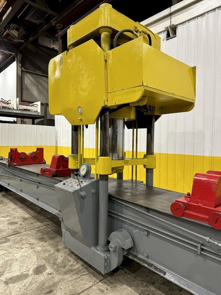 400 TON X 30' DRILCO TRAVELING HEAD HYDRAULIC STRAIGHTENING PRESS: STOCK #24953