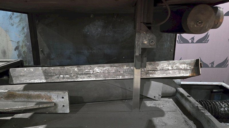 UNKNOWN Automatic Bandsaw AS-IS