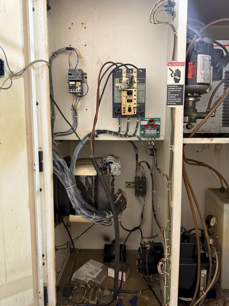 FADAL 4020-HT CNC VERTICAL MACHINING CENTER-2001. STOCK # 1110825