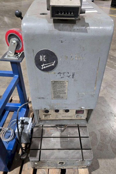 TAUMEL ORBITAL RIVETER WITH STAND DAMAGED USED